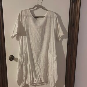 White Short Sleeve Dress with Pockets